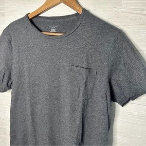 Club Monaco Men's Gray Cotton Pocket Crew Neck T-Shirt Medium